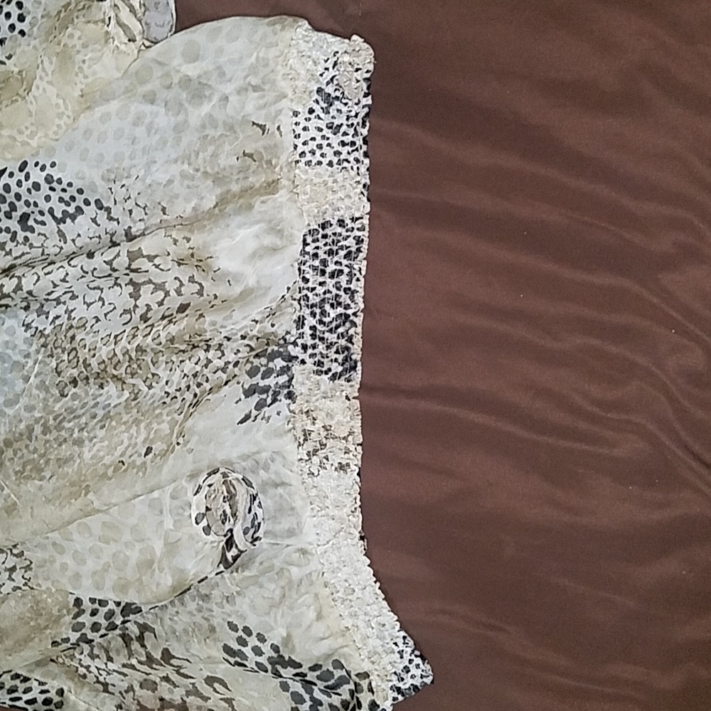 Light blouse - Picture 3 of 3